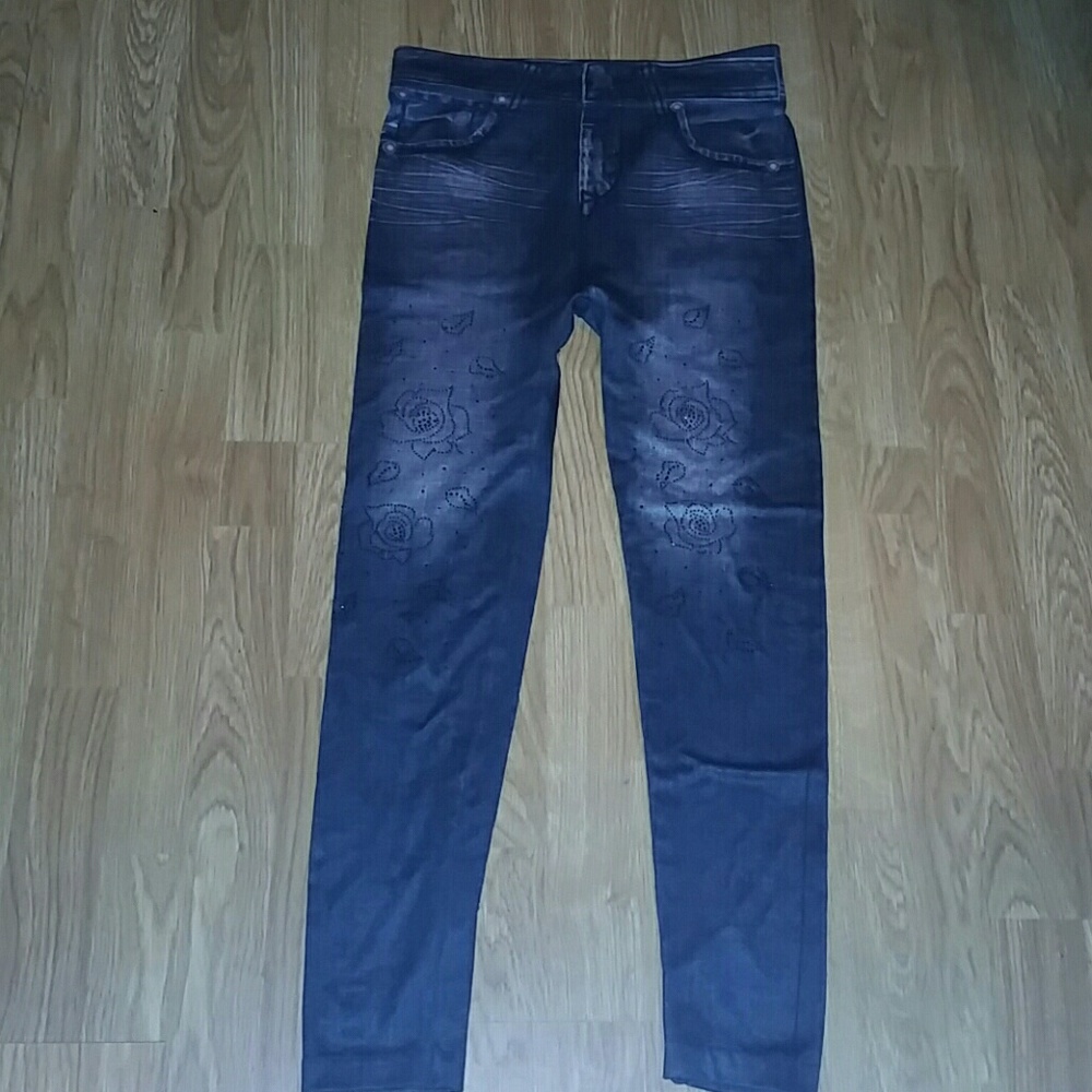 Evine Leggings sz small w/Rhinestone Detail